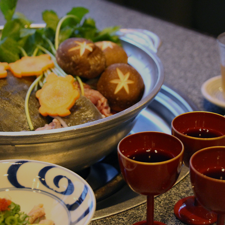 本格的な和食から居酒屋メニューまで四季折々の料理をご堪能ください